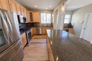 10049 Southlawn Cir, Commerce City, CO 80022 - Photo 10