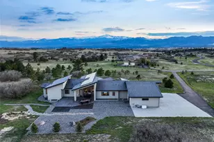 3585 Meadow Run Cir, Colorado Springs, CO 80908 - Photo 2