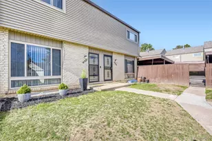 4521 W Ponds Cir, Littleton, CO 80123 - Photo 2