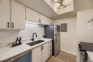 1870 S Pitkin Cir, Aurora, CO 80017 - Photo 8