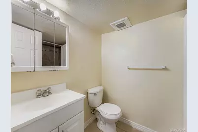 15747 E 13th Place, Aurora, CO 80011 - Photo 30