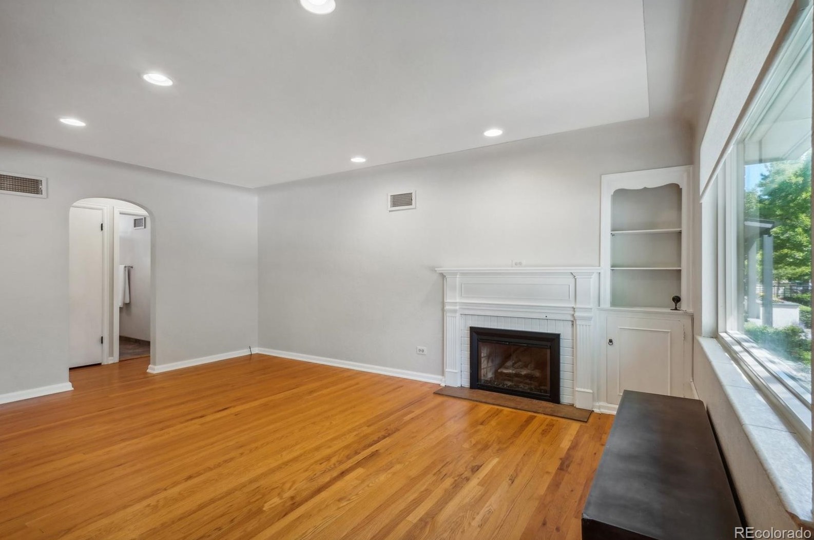 595 Gaylord St, Denver, CO 80209-4625