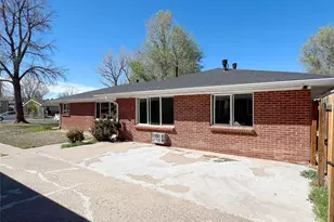1654 Beeler St, Aurora, CO 80010 - Photo 4
