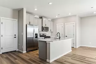 17842 E 94th Pl, Commerce City, CO 80022 - Photo 6