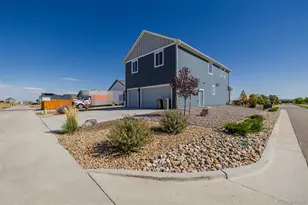 2923 Pershing St, Strasburg, CO 80136 - Photo 30