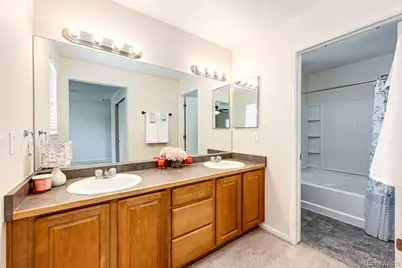 24621 E Kansas Circle, Aurora, CO 80018 - Photo 18