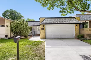 7220 W Maple Dr, Lakewood, CO 80226 - Photo 2
