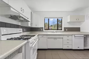 962 S Holly St, Denver, CO 80246 - Photo 18