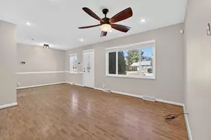 950 Jamaica St, Aurora, CO 80010 - Photo 8