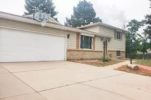 3138 S Joplin Ct, Aurora, CO 80013 - Photo 2