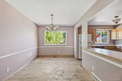 1404 S Vaughn Circle, Aurora, CO 80012 - Photo 8
