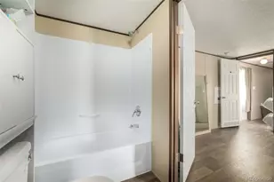 10 9th Ave, Longmont, CO 80501 - Photo 20