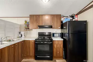 10 9th Ave, Longmont, CO 80501 - Photo 14