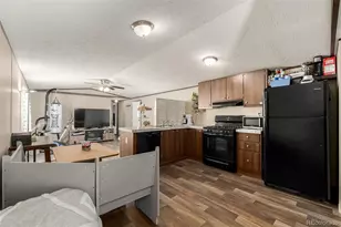 10 9th Ave, Longmont, CO 80501 - Photo 8