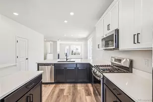 9265 Cathay Ct, Commerce City, CO 80022 - Photo 16