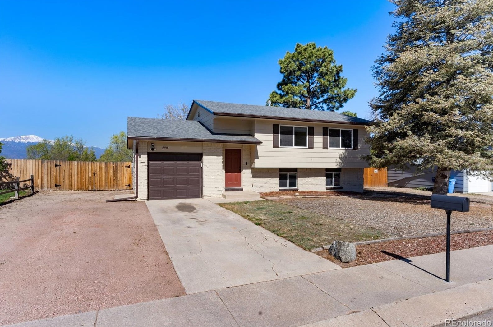 1390 Nokomis Dr, Colorado Springs, CO 80915-2917