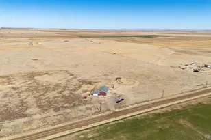 61025 E 38th Ave, Strasburg, CO 80136 - Photo 32