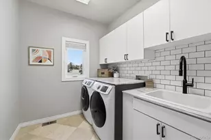 9521 E Maplewood Cir, Greenwood Village, CO 80111 - Photo 48