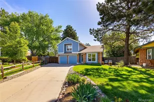 11059 W Pyramid Peak, Littleton, CO 80127 - Photo 2