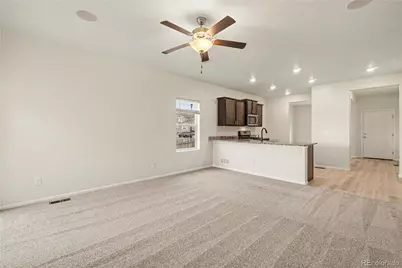 310 Evans Avenue, Keenesburg, CO 80643 - Photo 4