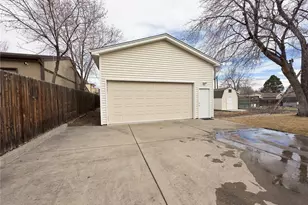 1770 Bahama St, Aurora, CO 80011 - Photo 30