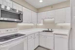 3511 S Hillcrest Dr, Denver, CO 80237 - Photo 8