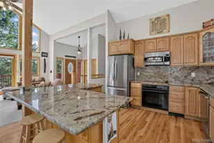 890 Royal Ridge Dr, Bailey, CO 80421 - Photo 10
