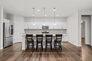 639 N Waterloo Ct, Aurora, CO 80018 - Photo 10