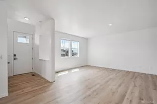 656 N Tempe St, Aurora, CO 80018 - Photo 12