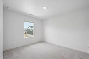 656 N Tempe St, Aurora, CO 80018 - Photo 8
