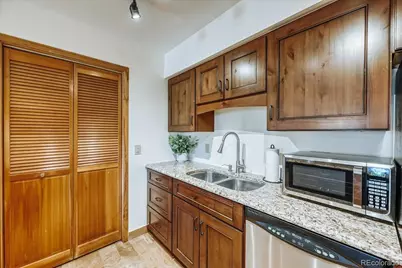 875 Four Oclock Road #D1, Breckenridge, CO 80424 - Photo 8