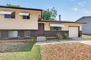 446 S Lima Cir, Aurora, CO 80012 - Photo 4