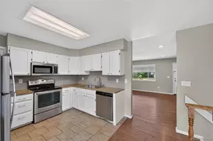 446 S Lima Cir, Aurora, CO 80012 - Photo 10