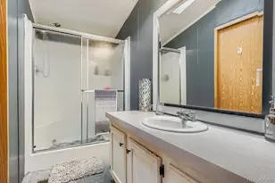 1707 Cimarron St, Aurora, CO 80011 - Photo 6