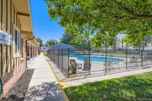 1707 Cimarron St, Aurora, CO 80011 - Photo 14