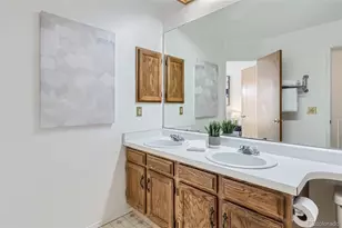 1811 S Quebec Way, Denver, CO 80231 - Photo 18