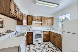 1811 S Quebec Way, Denver, CO 80231 - Photo 12