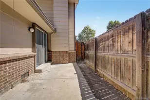 21 Newark St, Aurora, CO 80012 - Photo 30