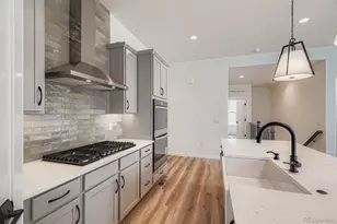 8925 S Riviera Way, Aurora, CO 80016 - Photo 12