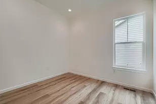 8925 S Riviera Way, Aurora, CO 80016 - Photo 18