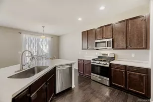 19121 E Pacific Pl, Aurora, CO 80013 - Photo 10