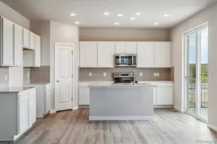 42601 Kinloch Trl, Elizabeth, CO 80107 - Photo 2