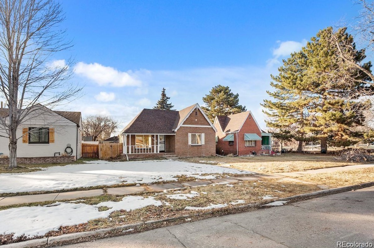 3085 Clermont St, Denver, CO 80207