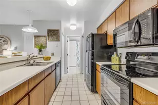 2575 S Syracuse Way, Denver, CO 80231 - Photo 8