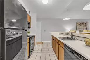2575 S Syracuse Way, Denver, CO 80231 - Photo 12