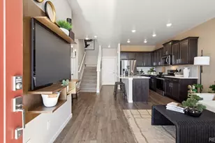 22372 E 7th Pl, Aurora, CO 80018 - Photo 4