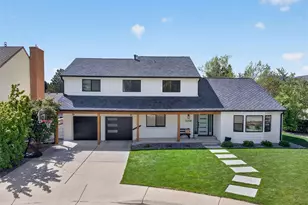 10708 W Chautauga Mountain, Littleton, CO 80127 - Photo 2