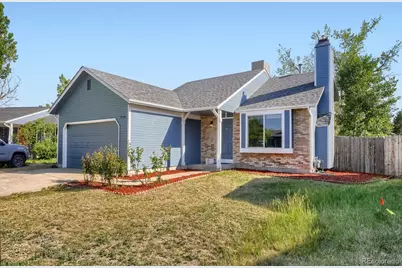 19714 E Oxford Drive, Aurora, CO 80013 - Photo 2