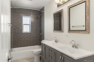 778 Troy Ct, Aurora, CO 80011 - Photo 8