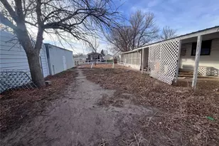 401 E Benson Ave, Yuma, CO 80759 - Photo 4